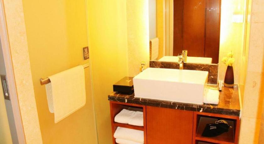 Shenyang Rayfont International Hotel Экстерьер фото