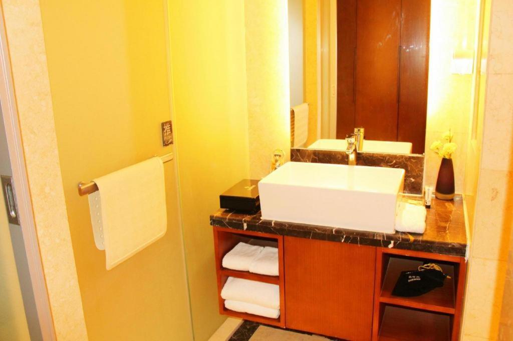 Shenyang Rayfont International Hotel Экстерьер фото