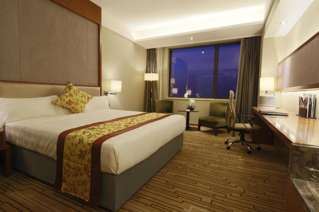 Shenyang Rayfont International Hotel Экстерьер фото