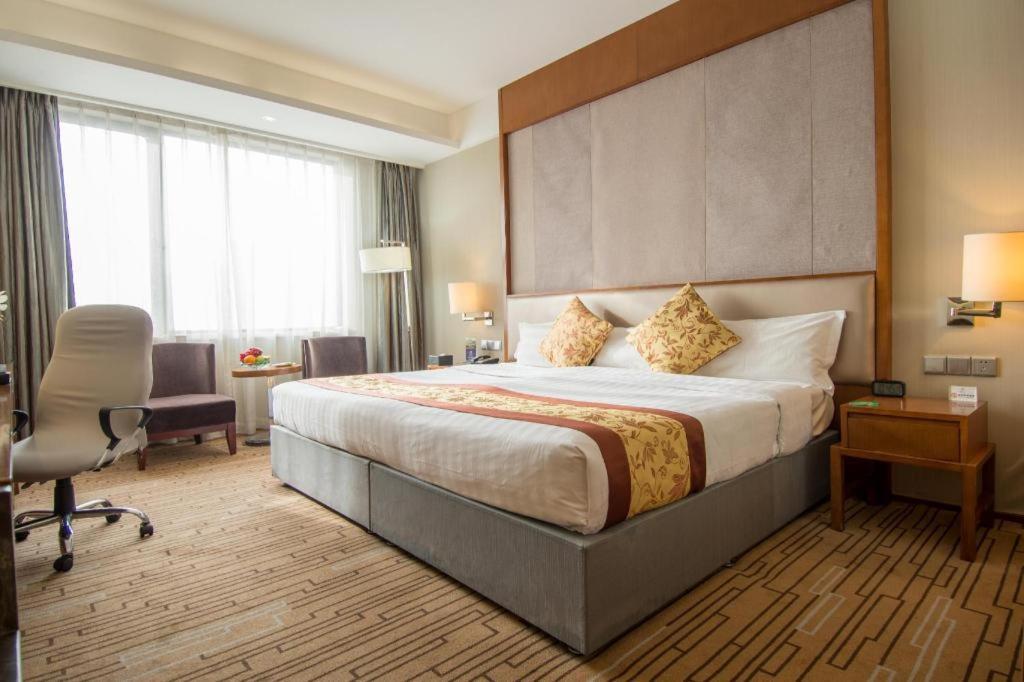 Shenyang Rayfont International Hotel Экстерьер фото