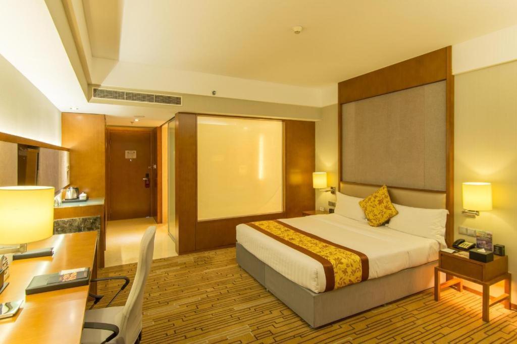 Shenyang Rayfont International Hotel Экстерьер фото